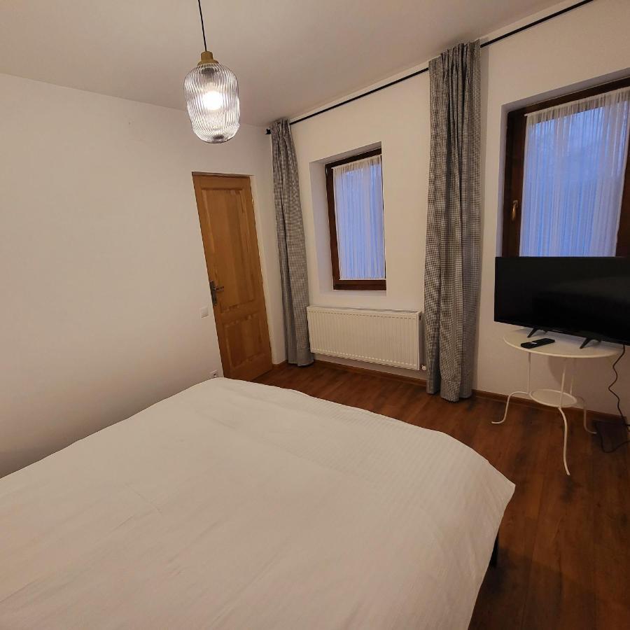 トゥルゴヴィシュテOld Town Apartamentアパートメント エクステリア 写真