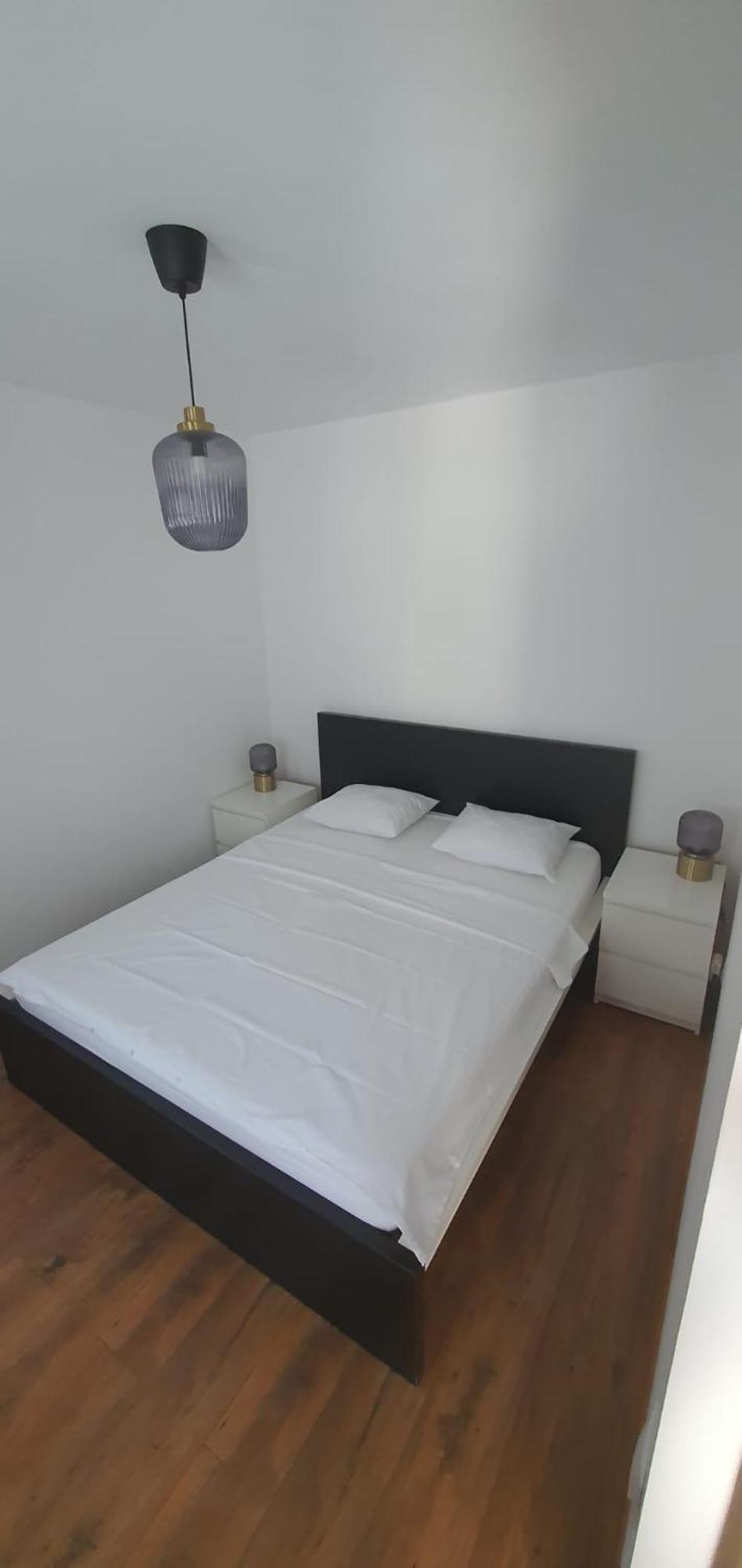 トゥルゴヴィシュテOld Town Apartamentアパートメント 部屋 写真