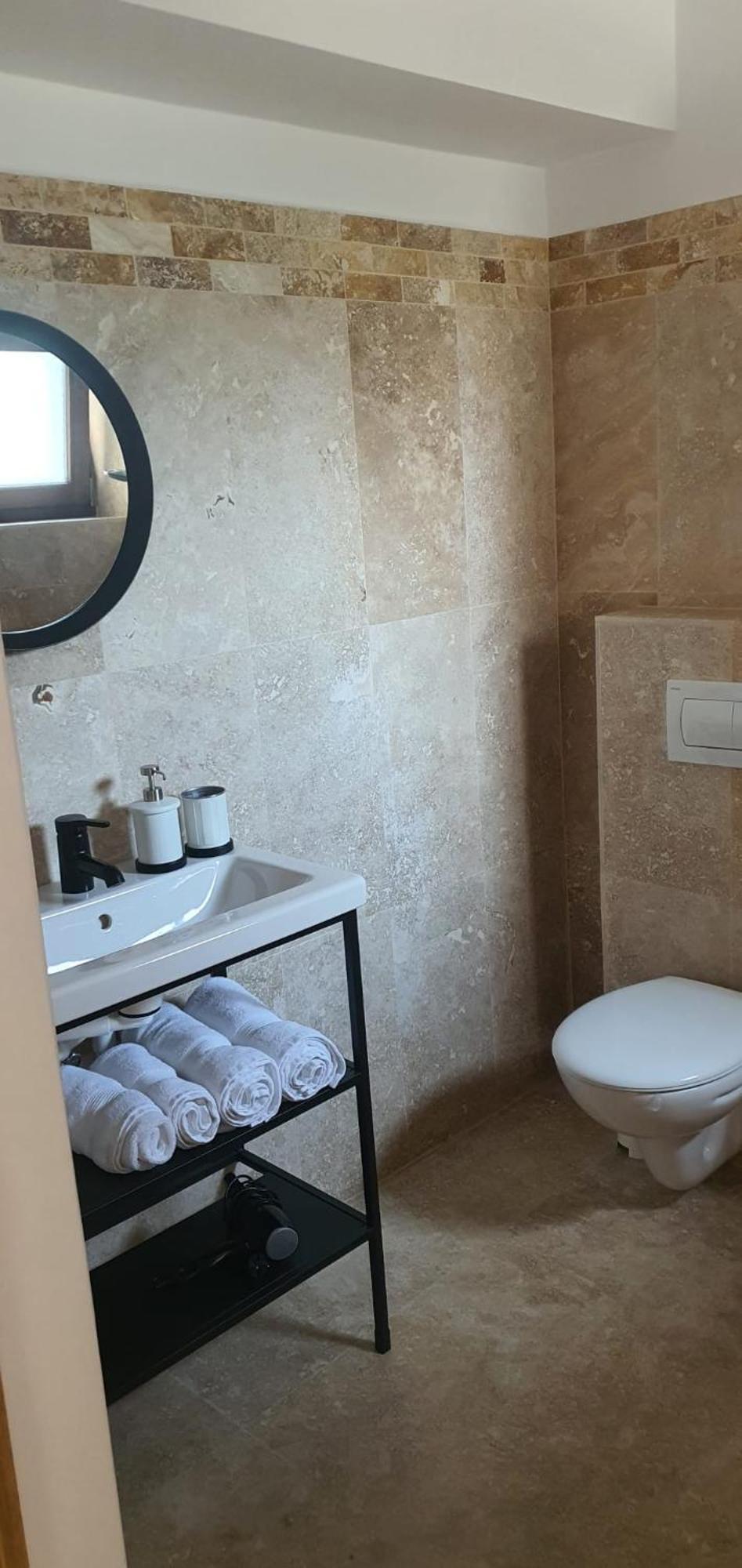 トゥルゴヴィシュテOld Town Apartamentアパートメント 部屋 写真